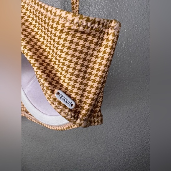 Rip Curl Bikini Top NWT Size Small - Picture 4 of 5